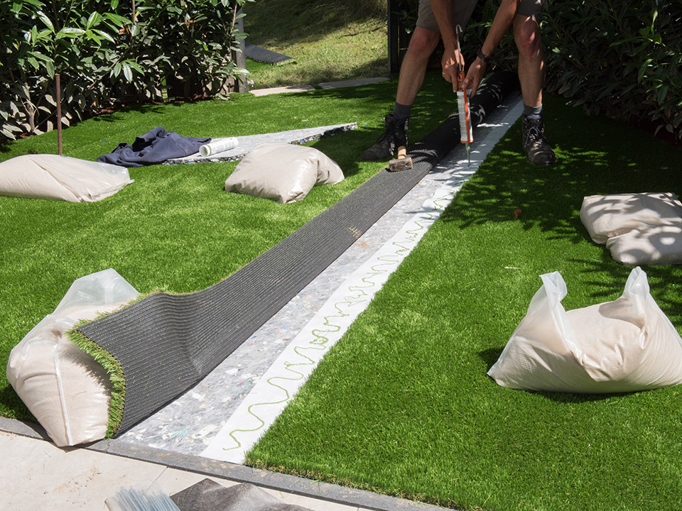 Types of Edging Systems For Artificial Turf